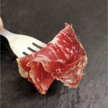 Angus Bresaola (gereifter Rinderschinken) in Scheiben